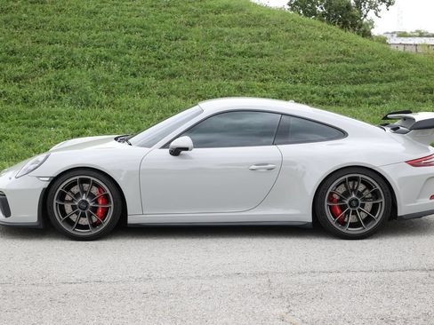 Certified 2018 Porsche 911 GT3 RWD image 2