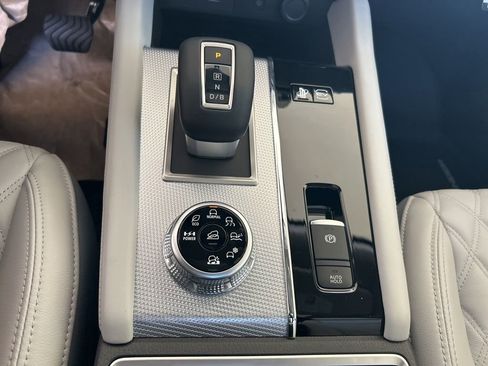 New 2025 Mitsubishi Outlander SEL image 49