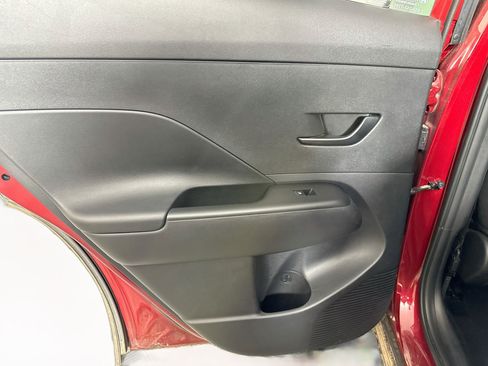 Used 2025 Hyundai Kona SEL FWD image 25