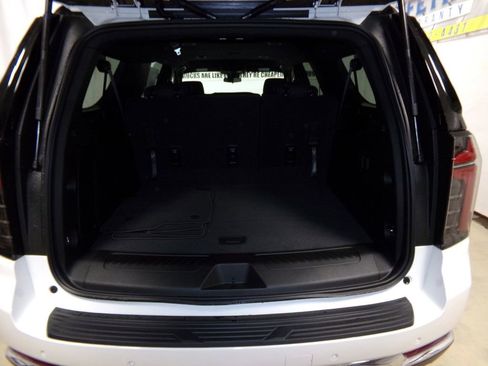 New 2025 Chevrolet Suburban LS image 25