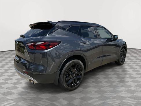 Used 2022 Chevrolet Blazer LT w/ Sound & Technology Package FWD image 6