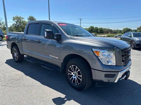 Certified 2024 Nissan Titan SV w/ SV Convenience Package AWD/4WD image 10