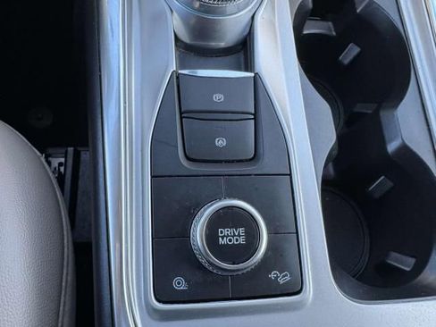 Used 2022 Ford Explorer XLT w/ Equipment Group 202A image 38