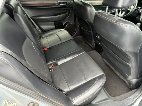 Used 2017 Subaru Outback 2.5i Limited AWD/4WD image 13