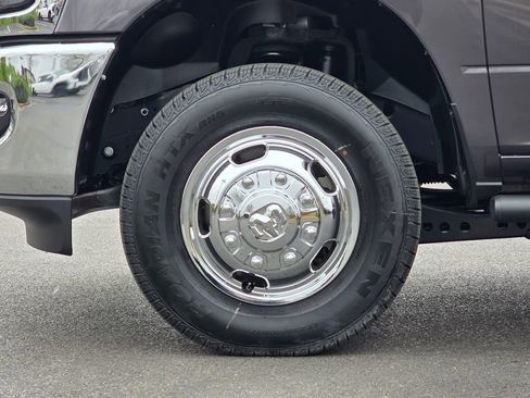 New 2026 RAM 3500 Tradesman AWD/4WD image 9