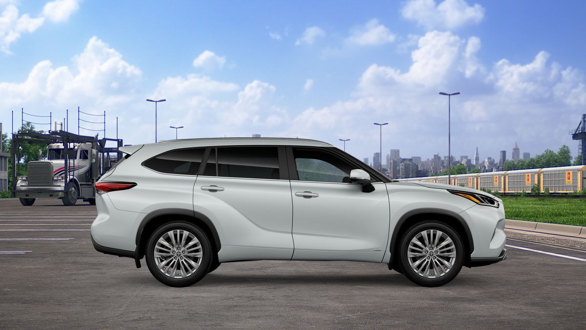 New 2026 Toyota Highlander Platinum AWD/4WD image 12
