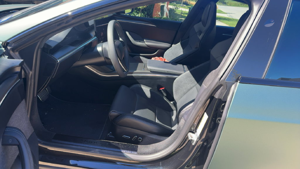 Used 2024 Tesla Model S Plaid AWD/4WD image 3