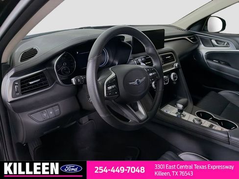 Used 2022 Genesis G70 2.0T w/ Prestige Package RWD image 10