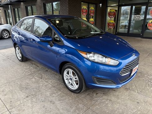 Used 2019 Ford Fiesta SE image 4