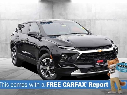 Used 2025 Chevrolet Blazer LT AWD/4WD image 2