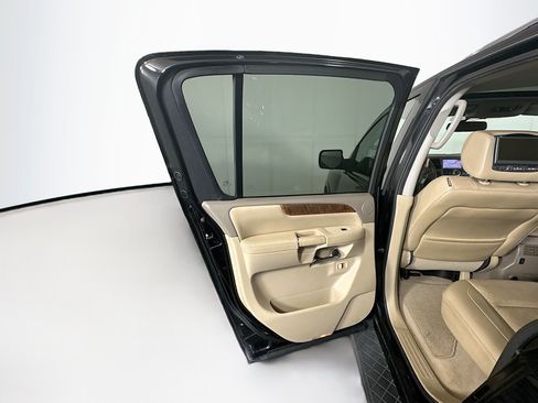 Used 2013 Nissan Armada Platinum RWD image 26