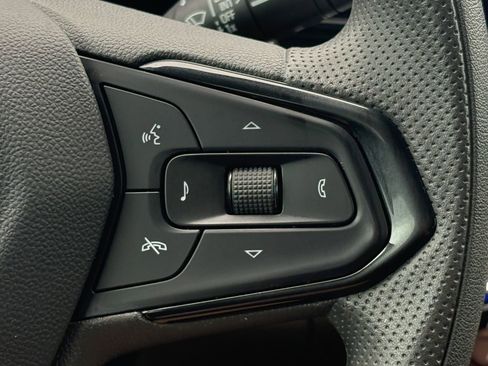 Used 2026 Chevrolet Trax LT FWD image 17