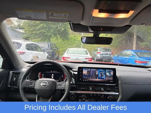 Used 2026 Nissan Pathfinder SL AWD/4WD image 7