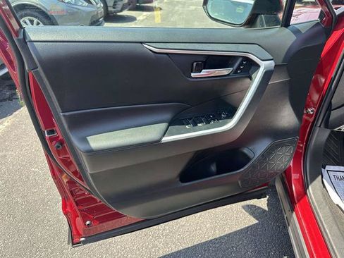 Used 2022 Toyota RAV4 XLE Premium FWD image 41