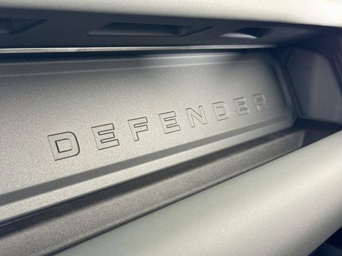 Used 2026 Land Rover Defender 110 X-Dynamic SE AWD/4WD image 22