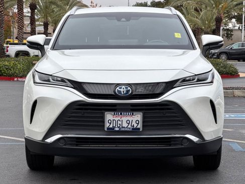 Used 2022 Toyota Venza XLE image 8