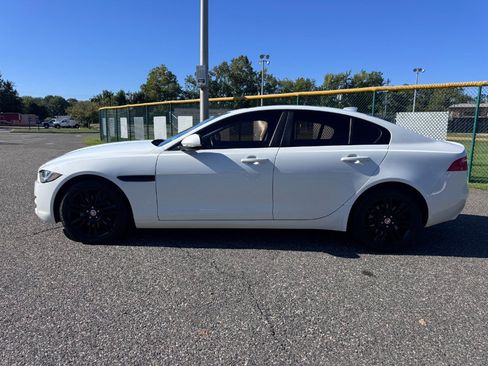 Used 2018 Jaguar XE Prestige AWD/4WD image 4