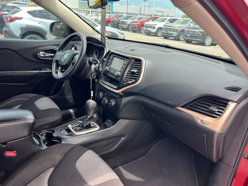 Used 2014 Jeep Cherokee Sport AWD/4WD image 24