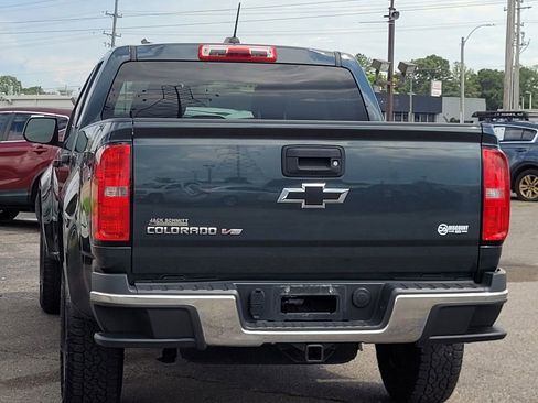 Used 2017 Chevrolet Colorado W/T w/ WT Convenience Package AWD/4WD image 6