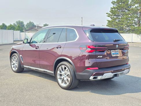 Used 2024 BMW X5 xDrive40i w/ Premium Package AWD/4WD image 4