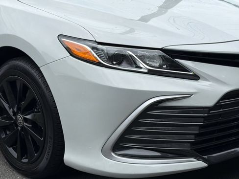Used 2024 Toyota Camry LE FWD image 8