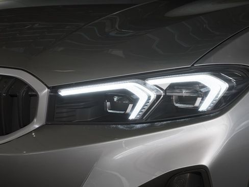 New 2026 BMW 330i Sedan w/ Premium Package image 31