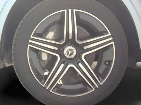 Used 2023 Mercedes-Benz GLC 300 4MATIC w/ Pinnacle Trim Package image 22