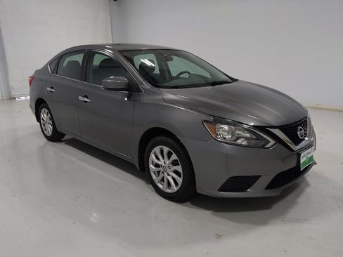 Used 2019 Nissan Sentra SV FWD image 13