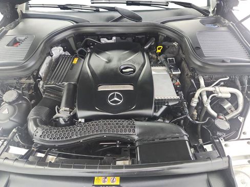 Used 2018 Mercedes-Benz GLC 300 4MATIC image 43