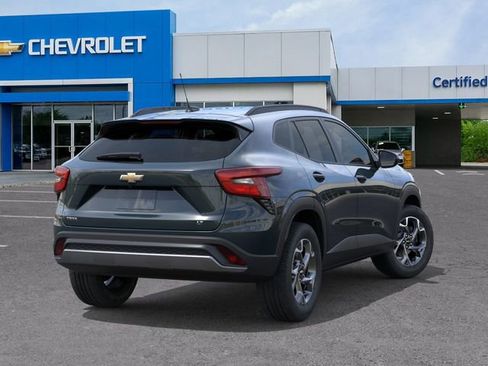 New 2026 Chevrolet Trax LT w/ Driver Confidence Package FWD image 4