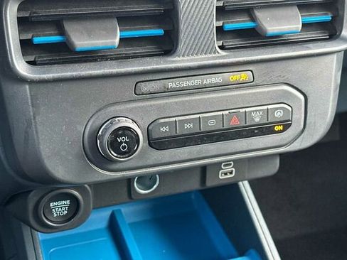 Used 2025 Ford Maverick XLT w/ Equipment Group 302A image 17