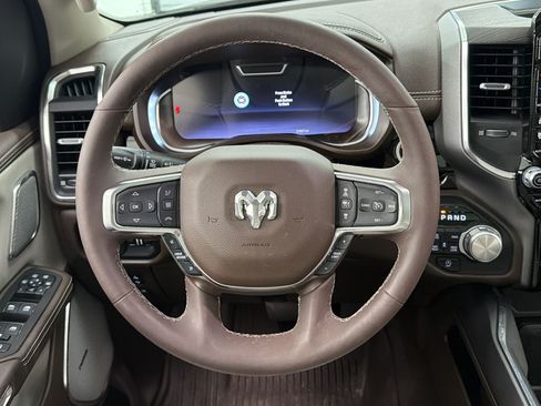 Used 2025 RAM 1500 Laramie AWD/4WD image 11