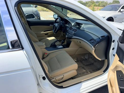 Used 2012 Honda Accord LX image 17