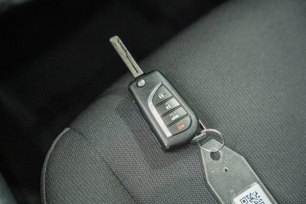 Used 2025 Toyota Corolla LE FWD image 37