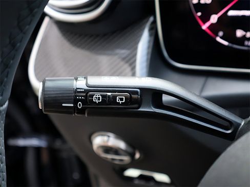 New 2025 Mercedes-Benz GLC 43 AMG 4MATIC image 39