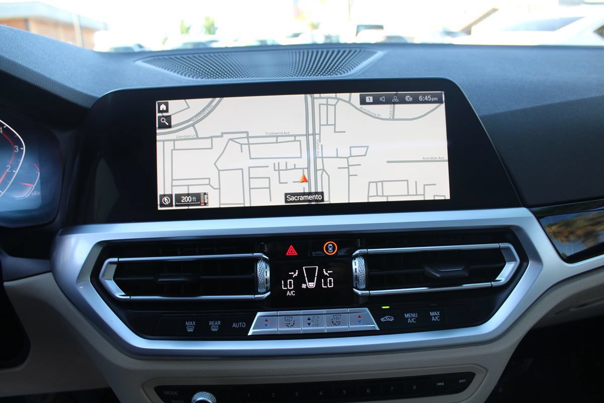 Used 2019 BMW 330i Sedan w/ Driving Assistance Package RWD image 19