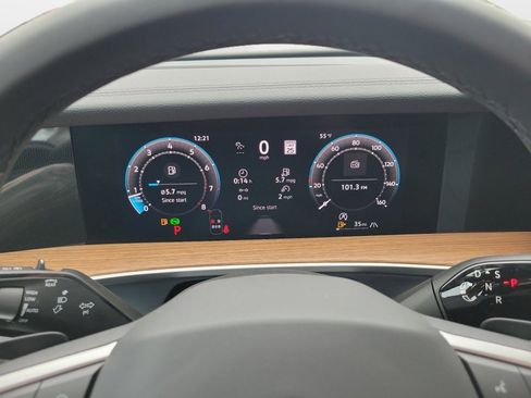 New 2026 Volkswagen Tiguan SEL R-Line image 11