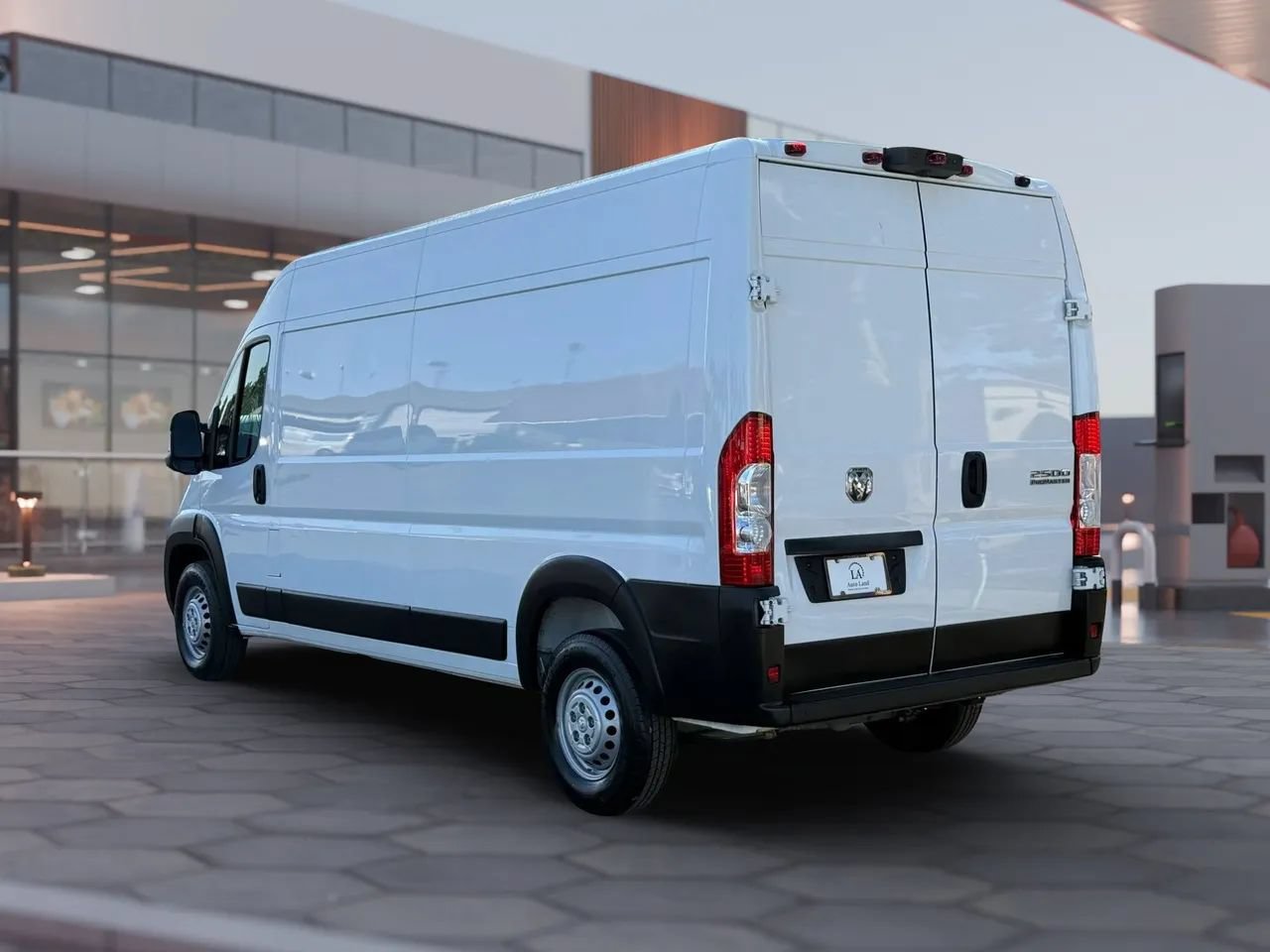 Used 2024 RAM ProMaster 2500 w/ Safety Group FWD image 4