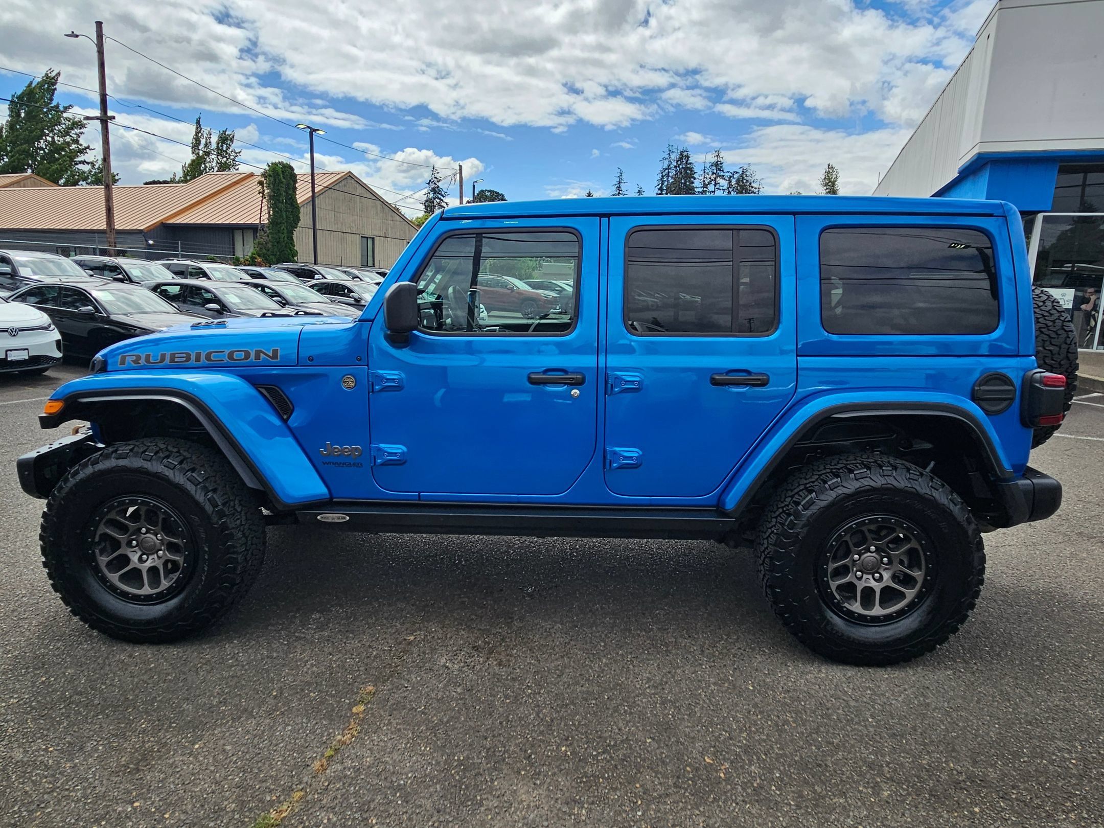 Used 2021 Jeep Wrangler Unlimited Rubicon w/ Xtreme Recon 35" Tire Package AWD/4WD image 2