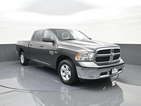 Used 2019 RAM 1500 Classic SLT RWD image 19