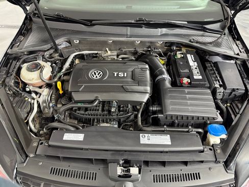 Used 2019 Volkswagen GTI SE FWD image 25