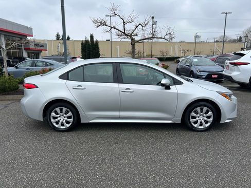 Certified 2025 Toyota Corolla LE image 6