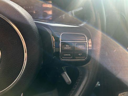 Used 2016 Jeep Wrangler Unlimited Sahara AWD/4WD image 19