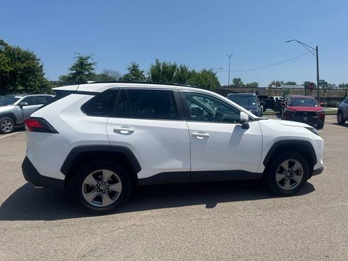 Used 2025 Toyota RAV4 XLE AWD/4WD image 8