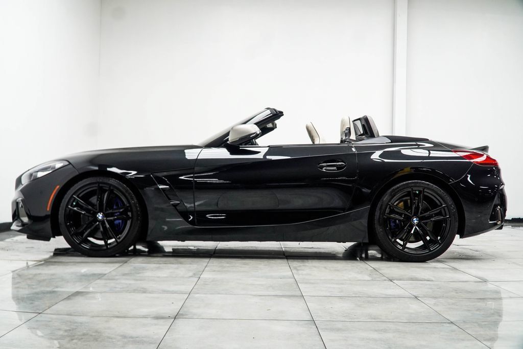 Used 2024 BMW Z4 M40i w/ Premium Package RWD image 14