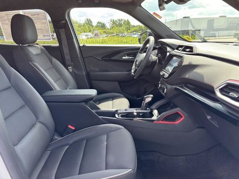 Used 2023 Chevrolet TrailBlazer RS w/ Convenience Package FWD image 33