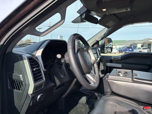 Used 2019 Ford F250 Lariat w/ Lariat Ultimate Package image 8