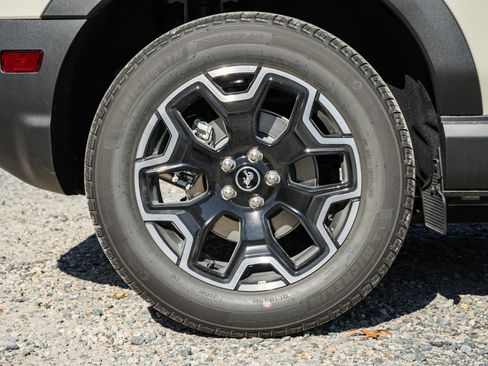 New 2025 Ford Bronco Sport Outer Banks w/ Outer Banks Tech Package+ image 19