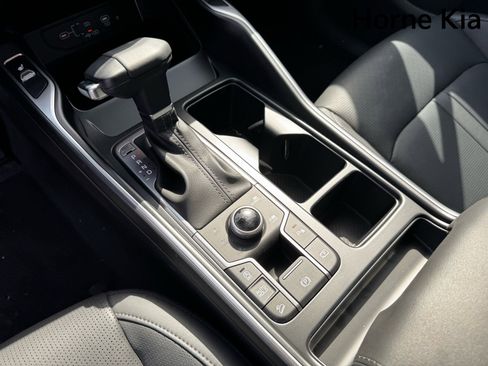 New 2025 Kia Sorento S image 18