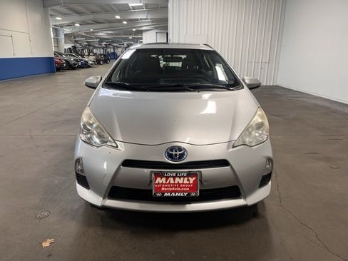 Used 2013 Toyota Prius C Three image 8